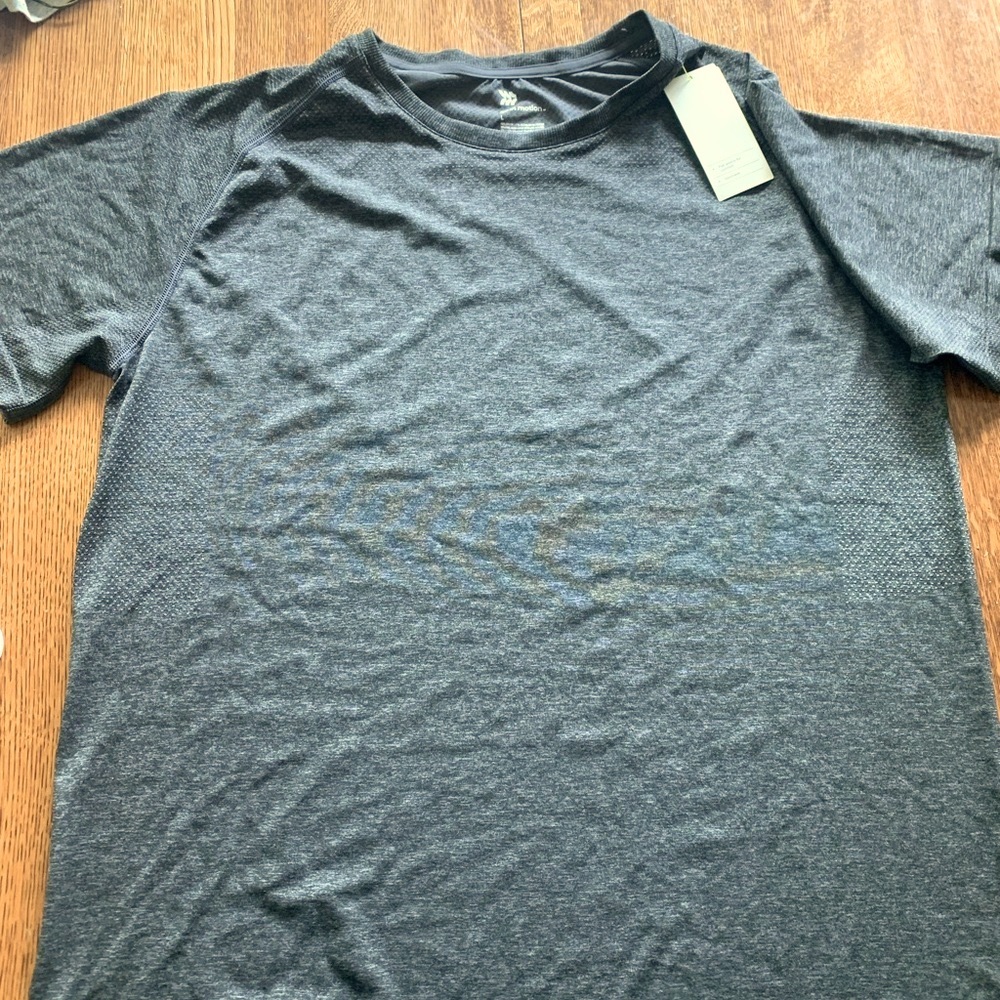 New grey gray athletic shirt really nicely styled